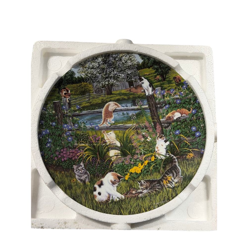 Cat Collector Plate Porcelain 8”